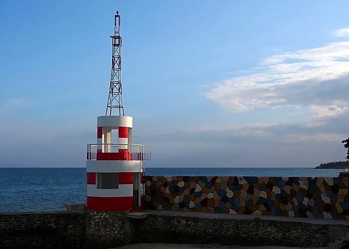 The Lighthouse Look (Oslob)